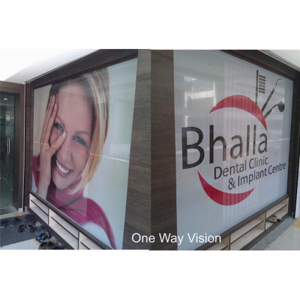 Αυτοκόλλητο Βιτρίνας