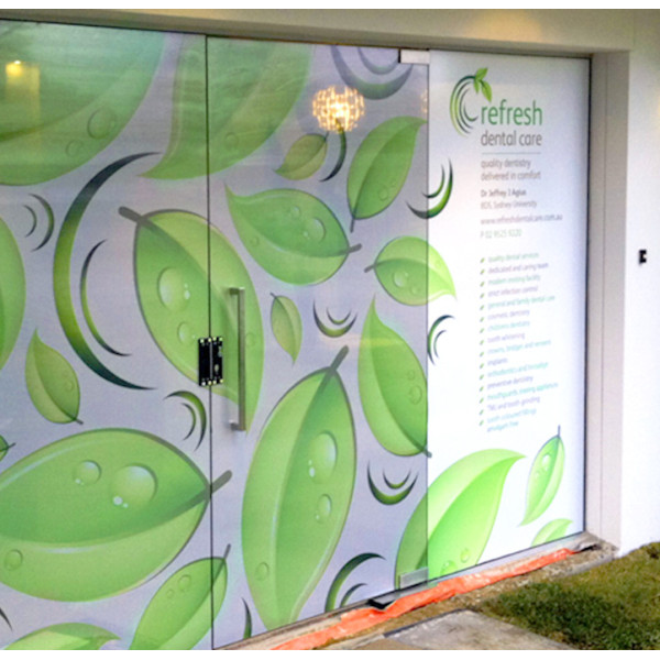 Αυτοκόλλητο Βιτρίνας