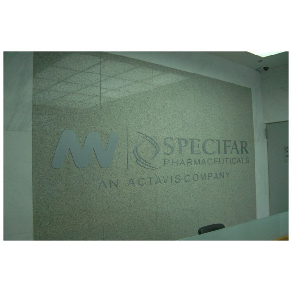 inox  γράμματα