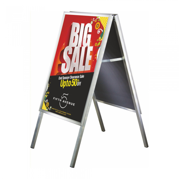 Μεταλλικά stands (1 x 0,70)